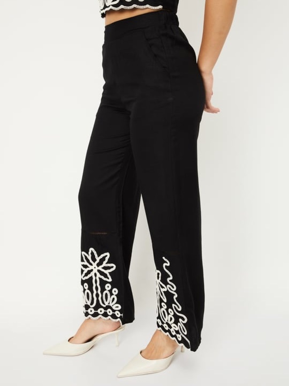 Commense  Black Wide-Leg Pants with White Embroidered Hem L
